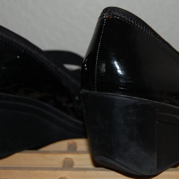 Kenneth Cole, Lacross Women Size 8 Patent Wedge Black Shoes - Picture 13 of 14